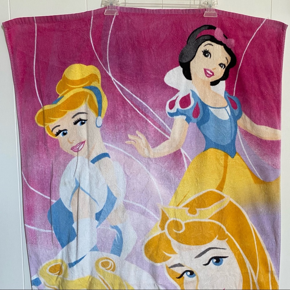 Disney Store Princess Beach Towel Snow White Cinderella Sleeping Beauty Vintage